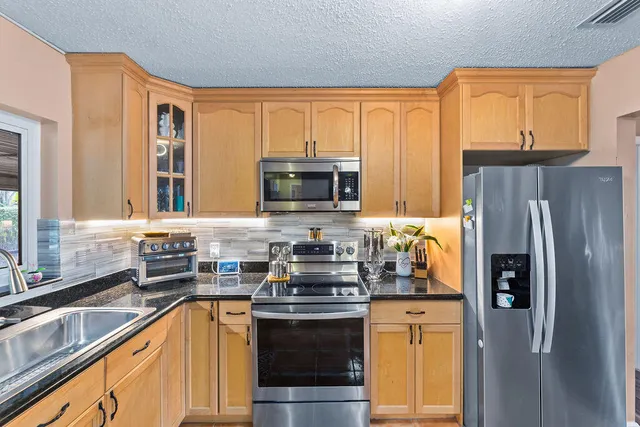 $564,900 | 2531 Northwest 98th Way, Coral Springs, FL 33065