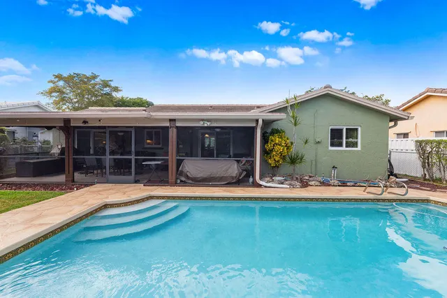 $564,900 | 2531 Northwest 98th Way, Coral Springs, FL 33065