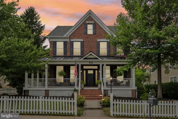 $820,000 | 301 Nottingham Place, Chalfont, PA 18914