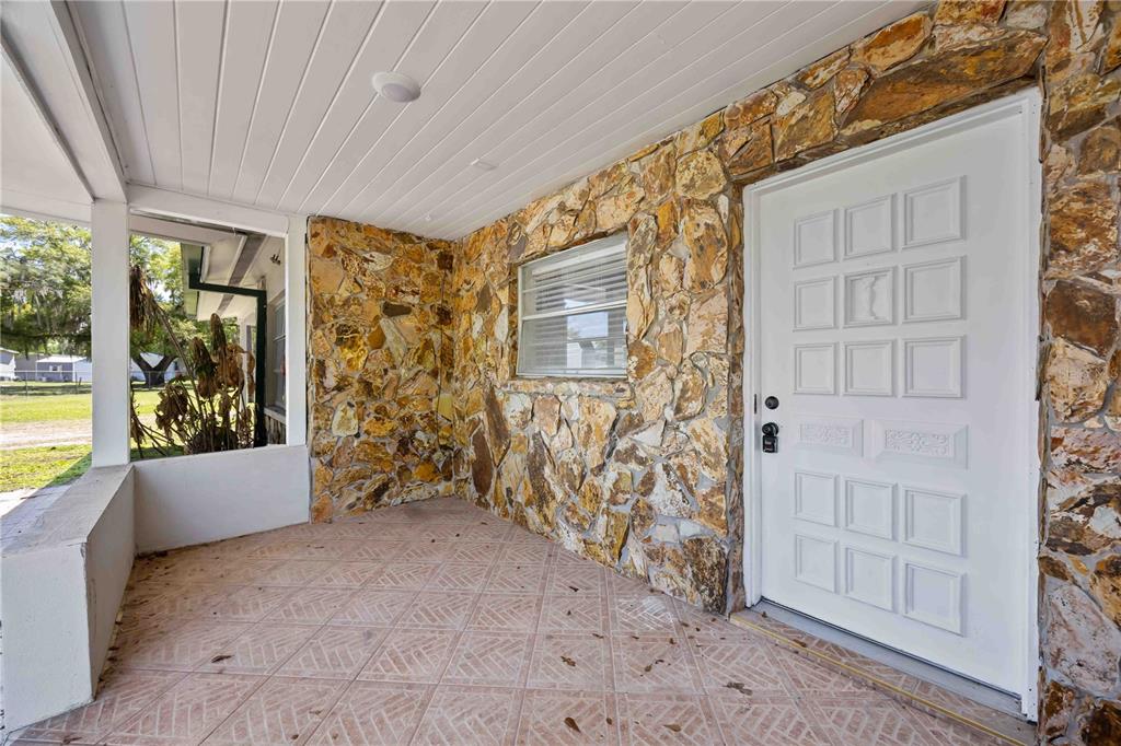 1432 Banana Road Lakeland, FL 33810 - Photo 7 of 39