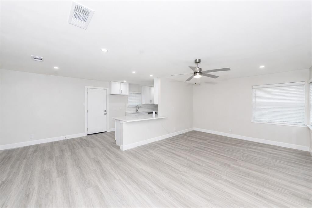 504 Pecan Street Crowley, TX 76036 - Photo 9 of 30