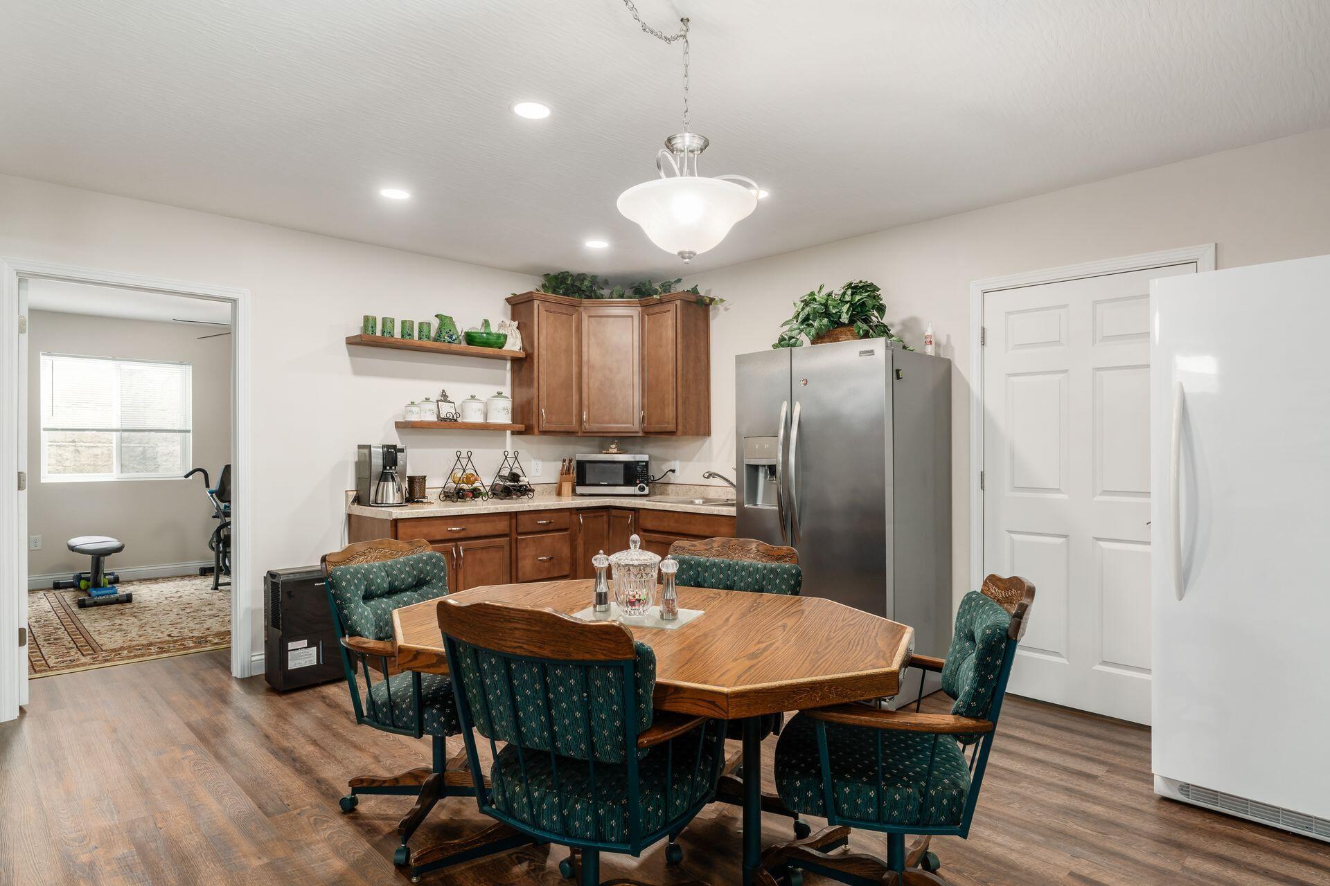4105 Chillicothe Lancaster Road Southwest Lancaster, OH 43130 - Photo 43 of 80 Basement eat in kitchen