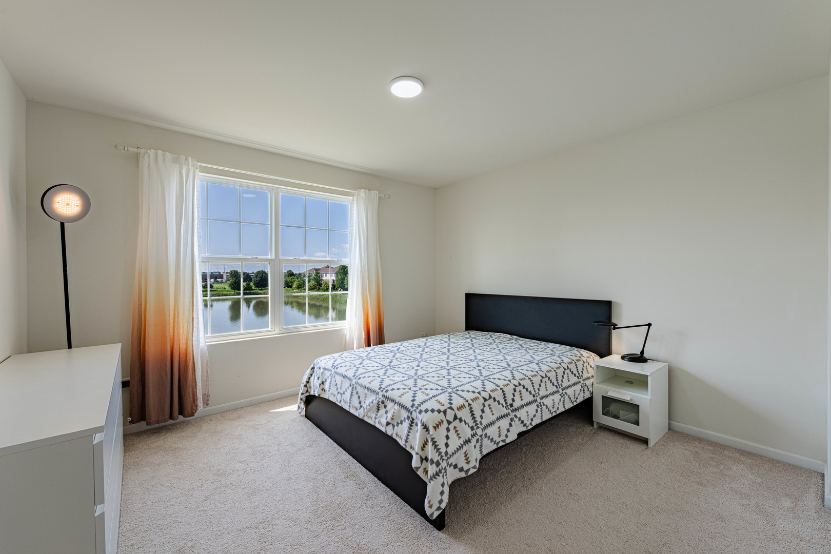 2832 Henley Lane Naperville, IL 60540 - Photo 25 of 32 Gallery Image 25