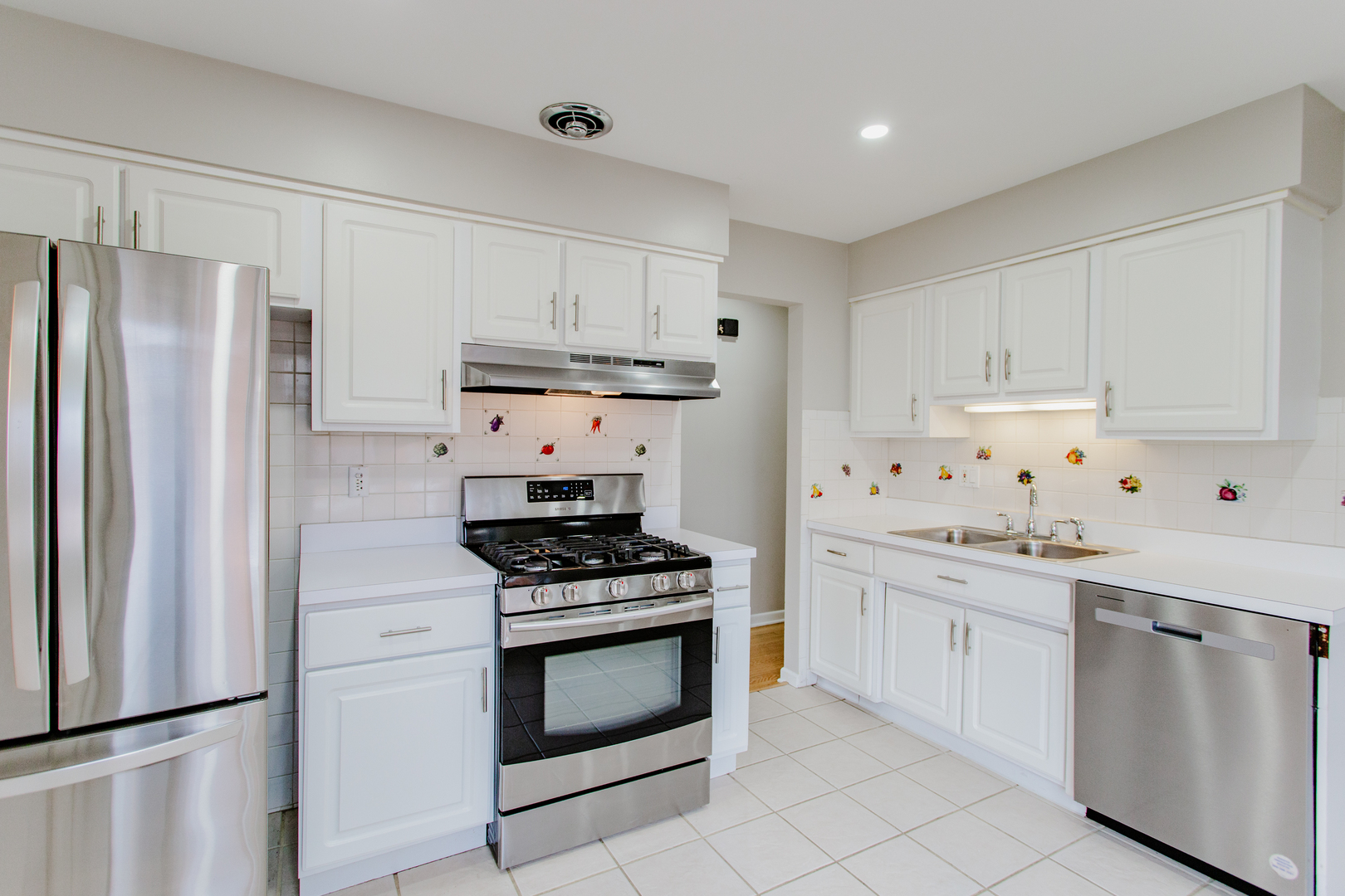 2527 William Avenue Glenview, IL 60025 - Photo 17 of 36