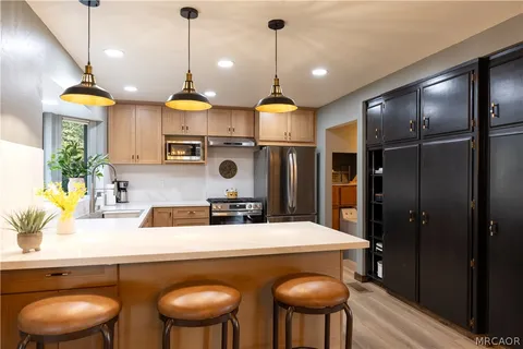 $798,000 | 27808 Alpen Drive, Lake Arrowhead, CA 92352