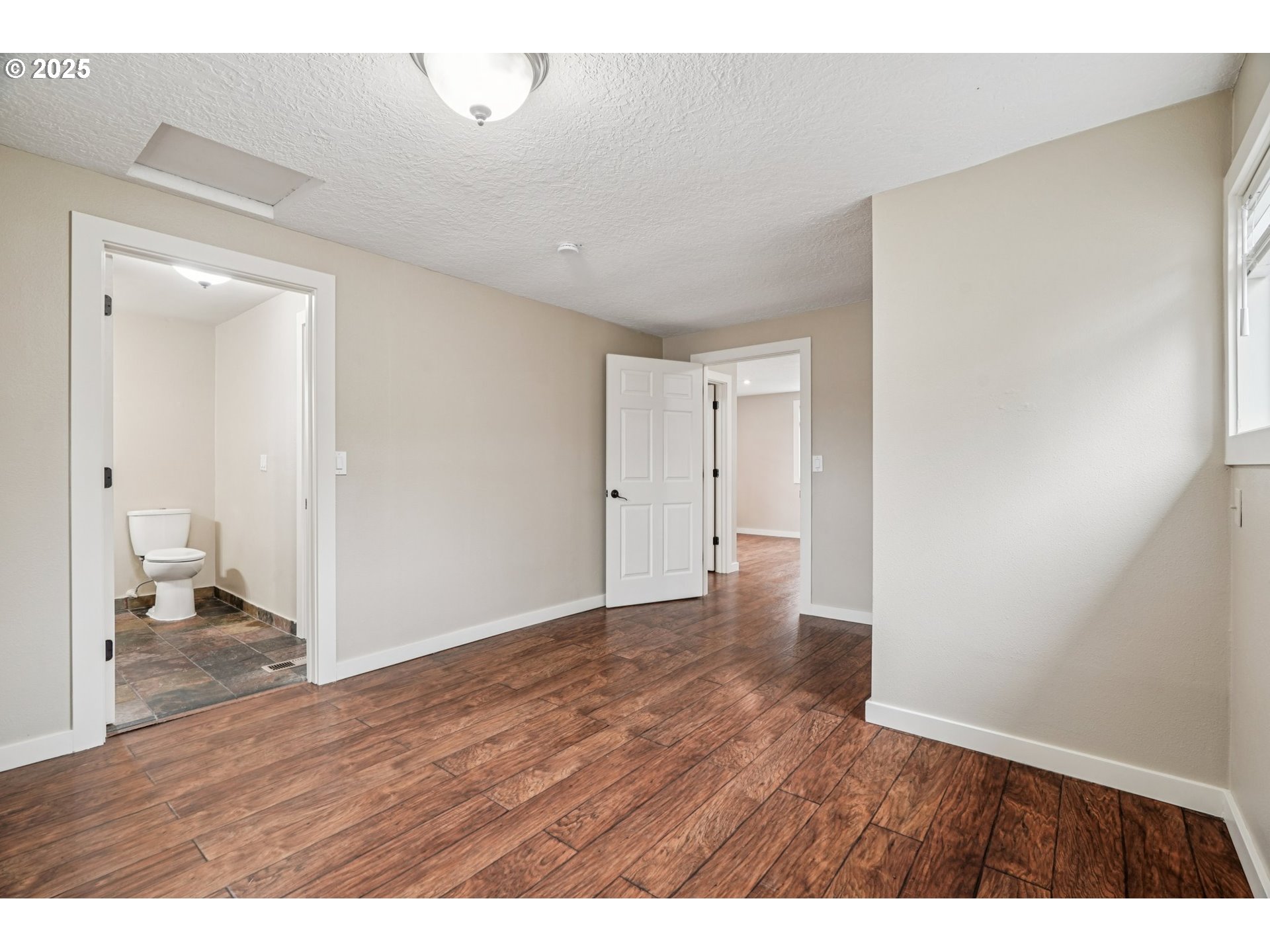 5017 Southeast 45th Avenue Portland, OR 97206 - Photo 30 of 41