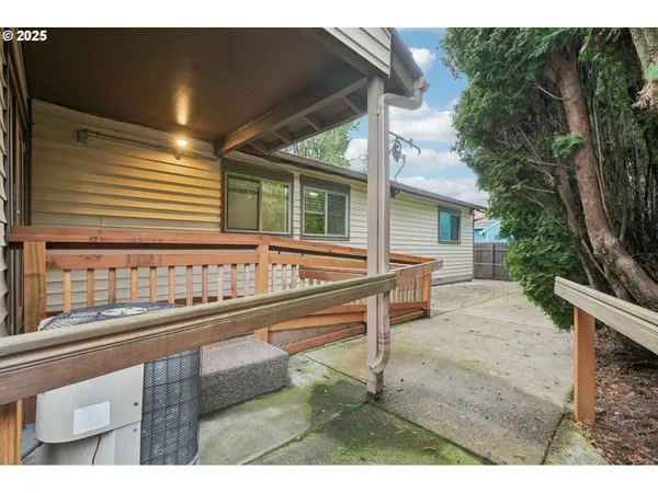 $799,900 | 5017 Southeast 45th Avenue, Portland, OR 97206