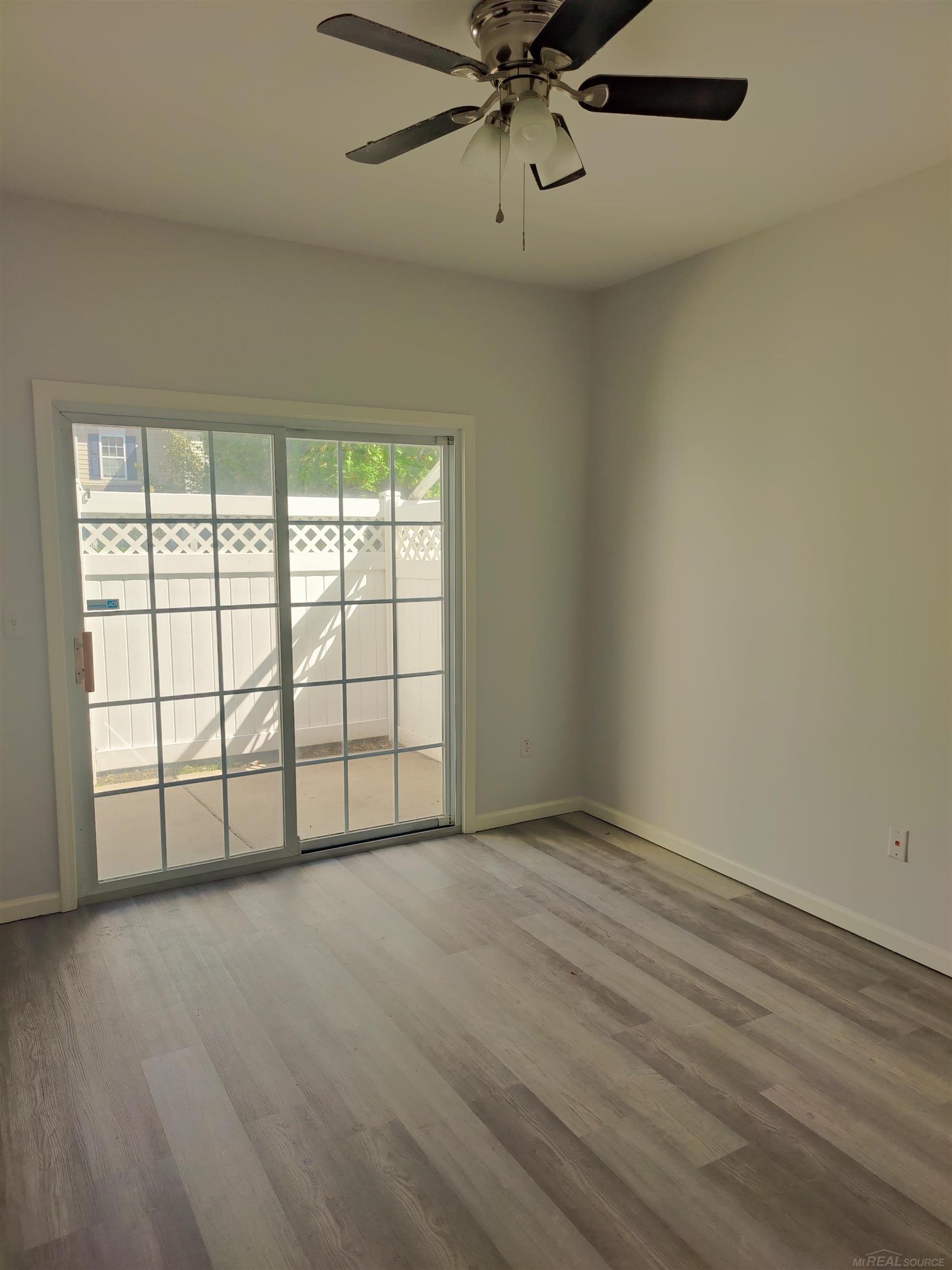 25768 North Maritime Road Harrison Township, MI 48045 - Photo 6 of 10