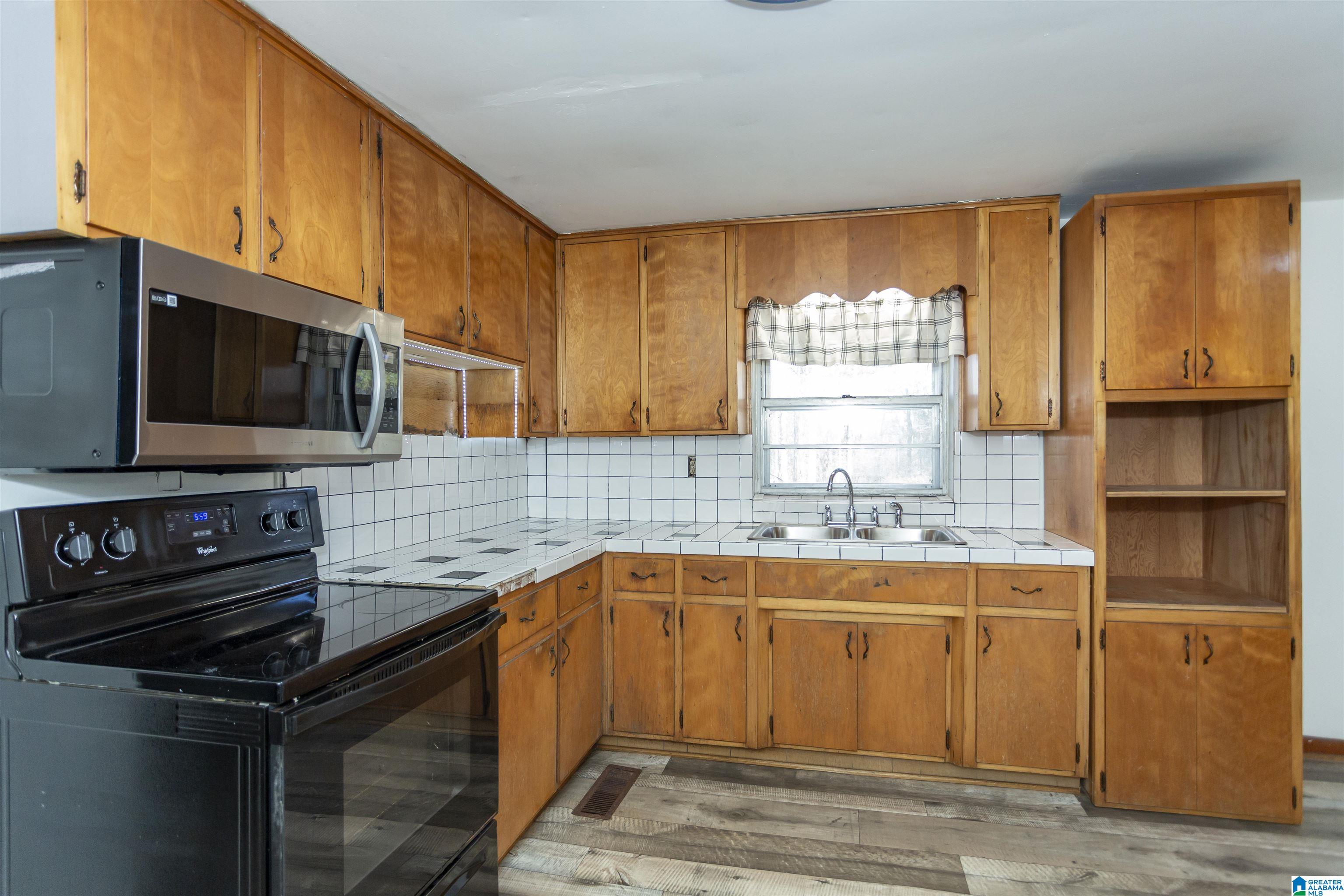 9333 Central Road Warrior, AL 35180 - Photo 13 of 40