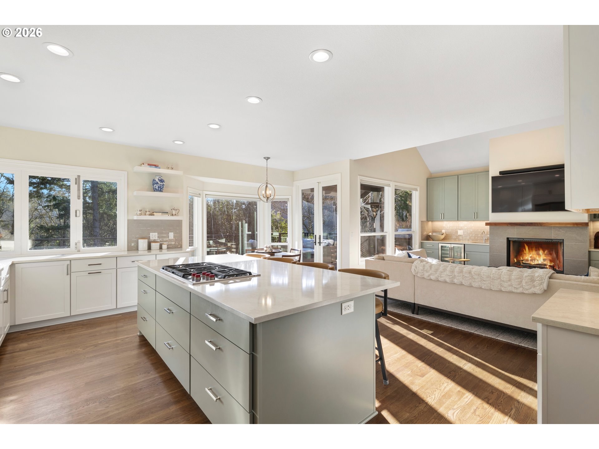 4302 Southwest Terlyn Court Portland, OR 97221 - Photo 13 of 48