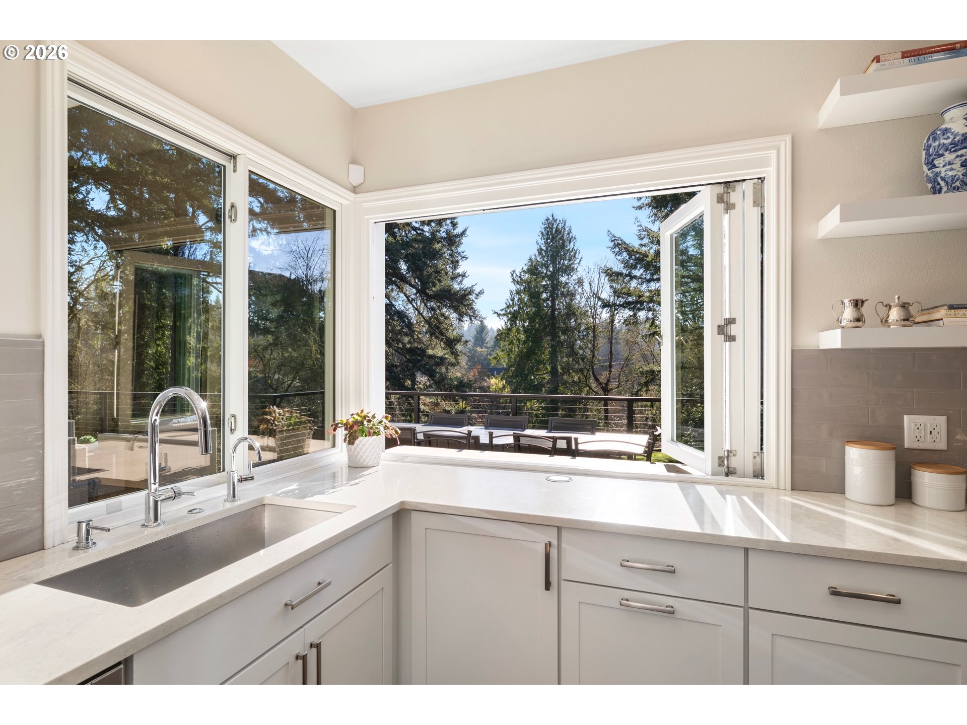 4302 Southwest Terlyn Court Portland, OR 97221 - Photo 10 of 48