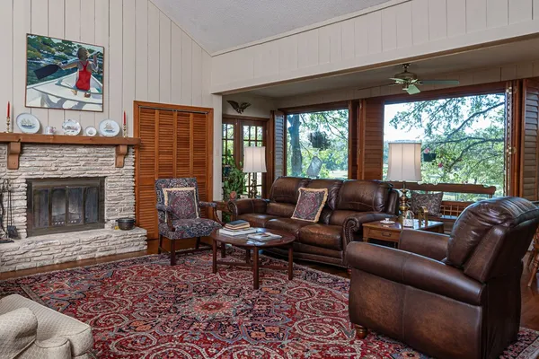 $399,500 | 509 Fairway Drive, Kerrville, TX 78028