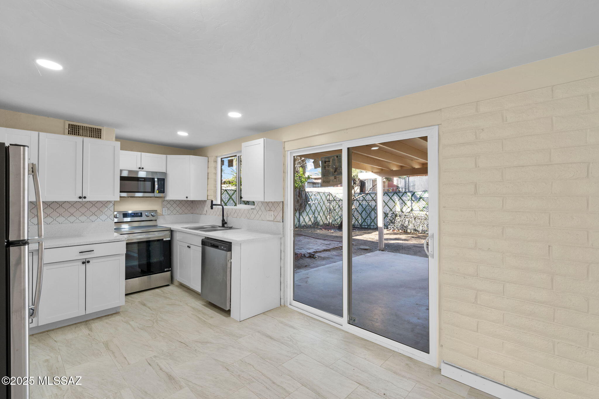 1852 West Caravelle Road Tucson, AZ 85713 - Photo 12 of 29 26-web-or-mls-1852 W Caravelle Rd-68