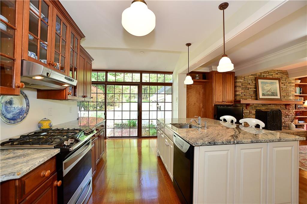 1110 Fox Chapel Road Pittsburgh, PA 15238 - Photo 12 of 25 Gallery Image 12