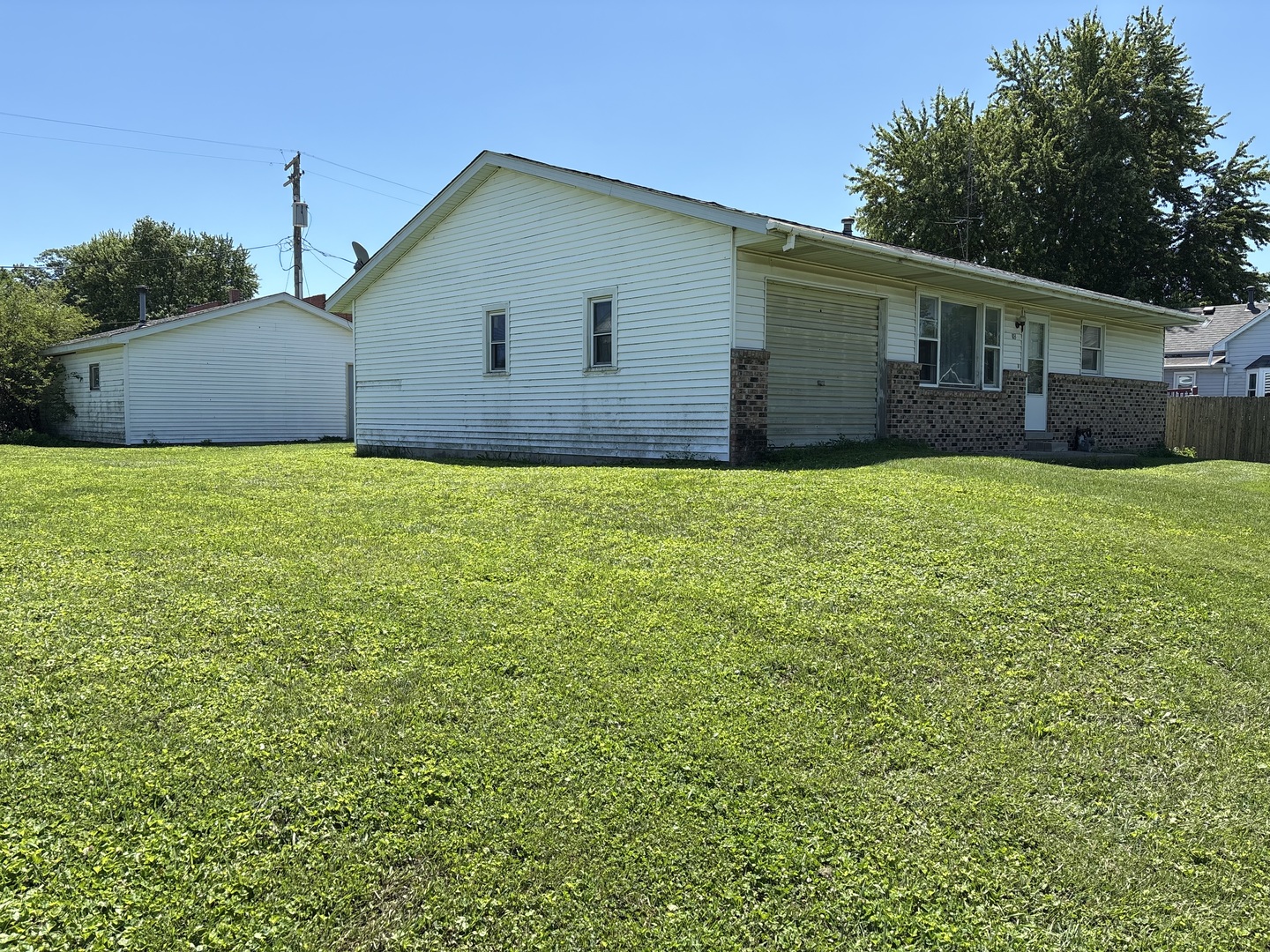 103 North High Street Ellsworth, IL 61737 - Photo 5 of 10