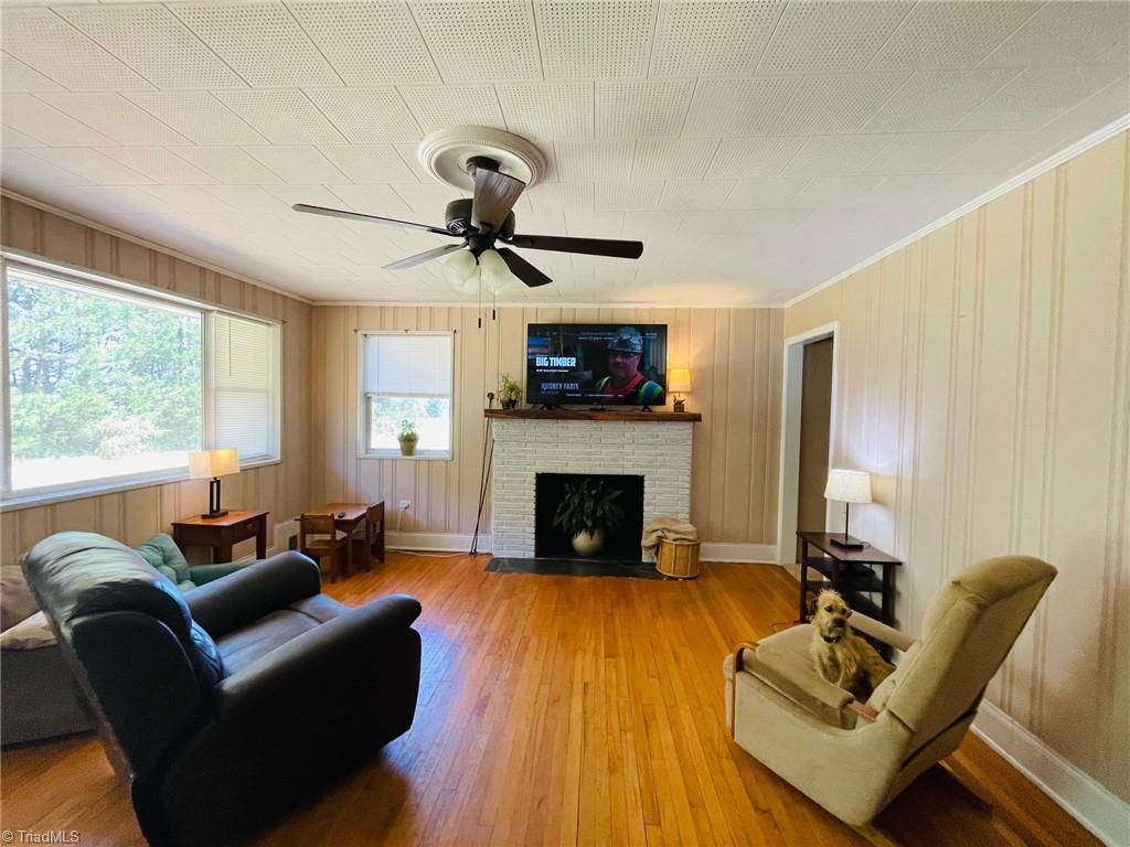 576 Hoots Road Roaring River, NC 28669 - Photo 3 of 37