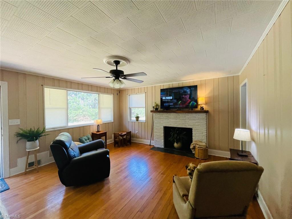 576 Hoots Road Roaring River, NC 28669 - Photo 4 of 37
