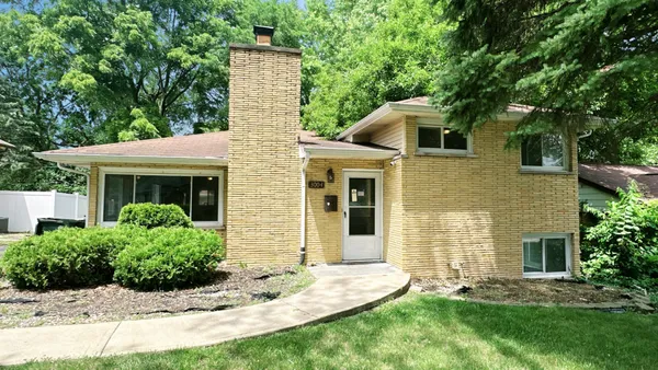 $180,000 | 3004 Longfellow Avenue, Hazel Crest, IL 60429