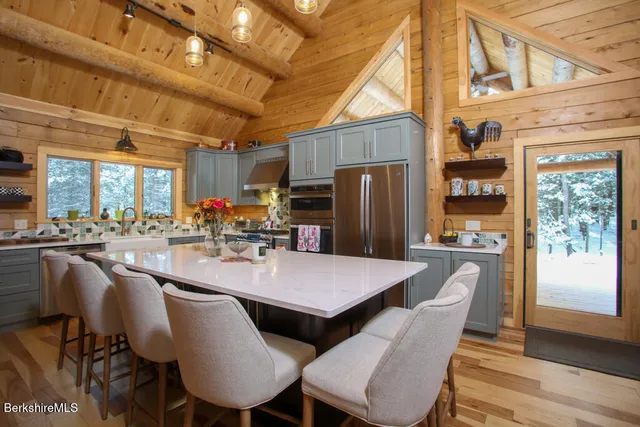 $7,500 | 320 Lakeshore Drive, Sandisfield, MA 01255