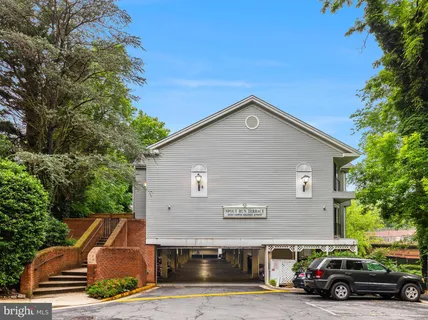 $375,000 | 2050 North Calvert Street, Unit 104, Arlington, VA 22201