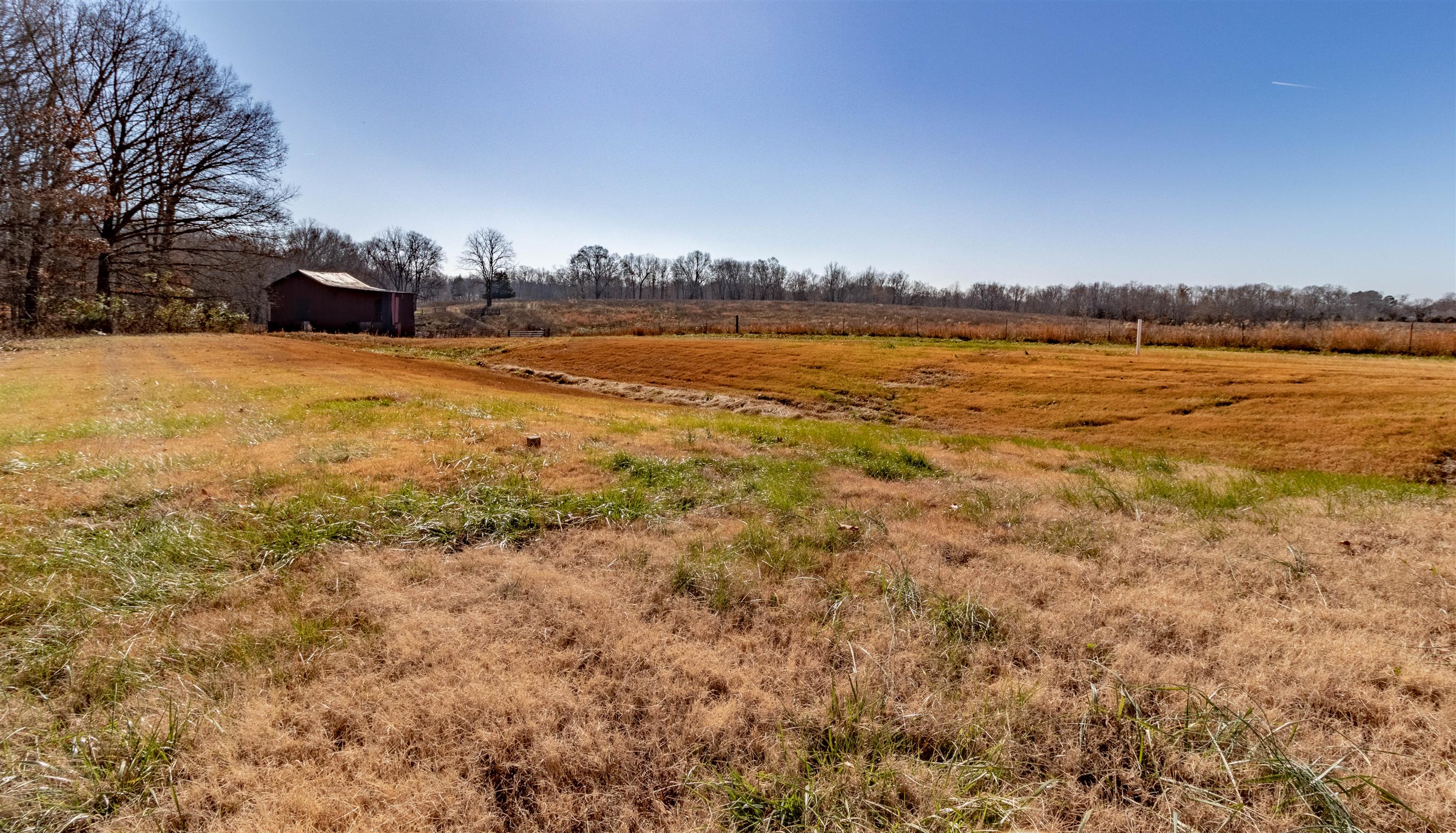 660 Houston Fielder Road Clarksville, TN 37043 - Photo 2 of 18 Gallery Image 2