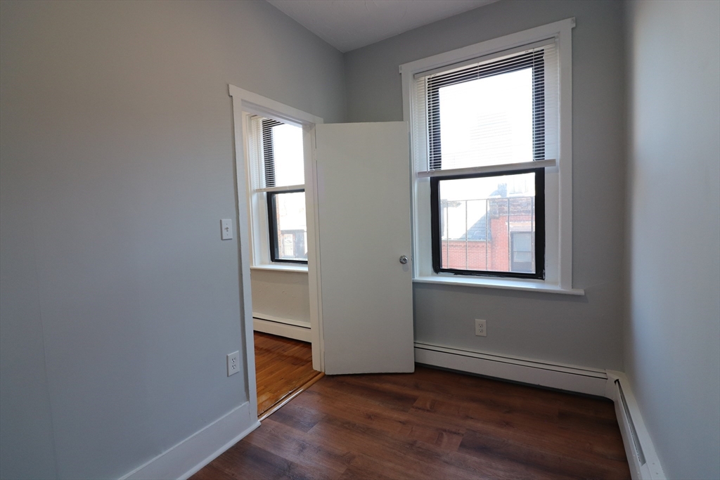 39 Irving Street, Unit 4 Boston, MA 02114 - Photo 4 of 10