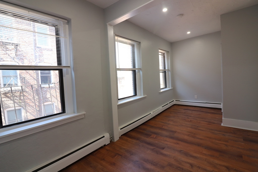 39 Irving Street, Unit 4 Boston, MA 02114 - Photo 5 of 10