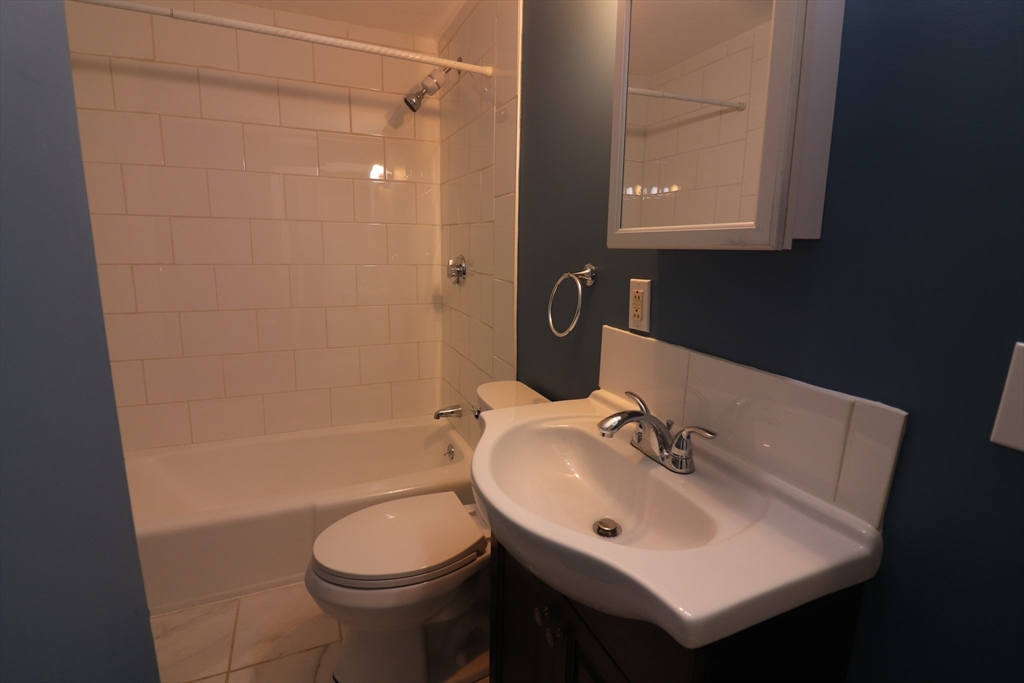39 Irving Street, Unit 4 Boston, MA 02114 - Photo 7 of 10