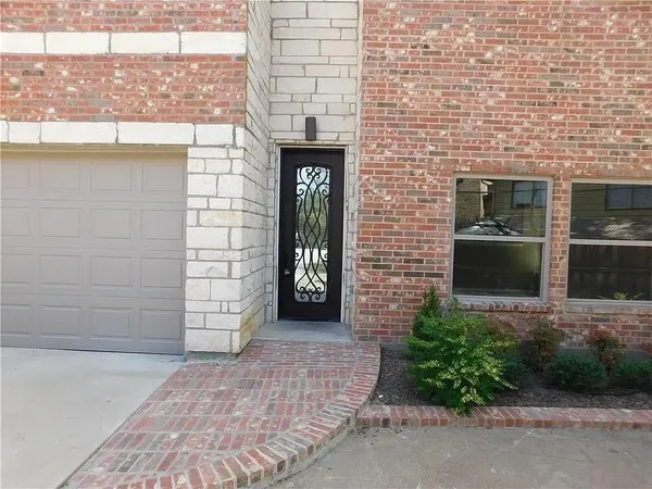 $499,000 | 2240 Jackson Circle, Unit B, Carrollton, TX 75006