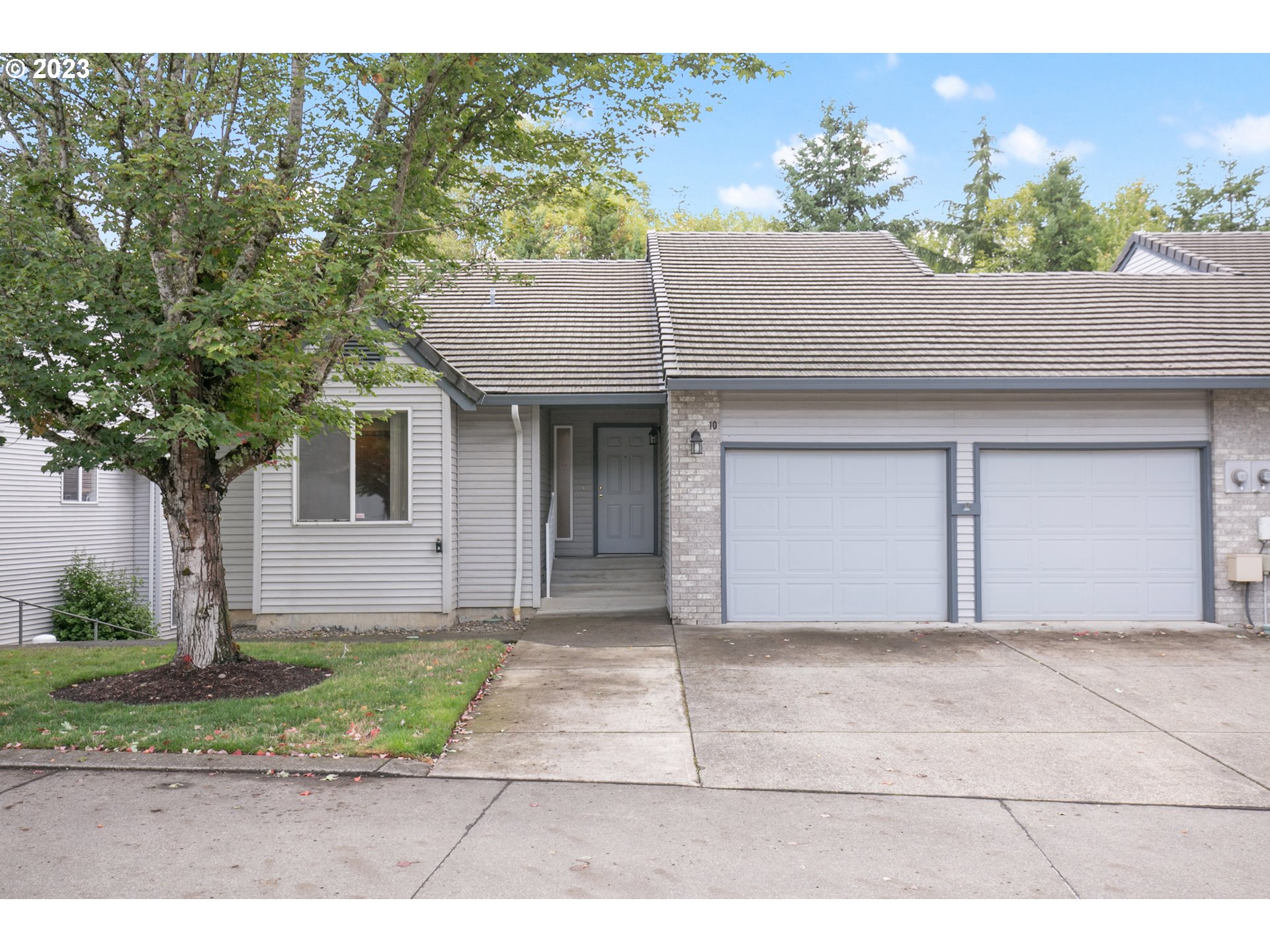 2217 Northeast 179th St Unit E10