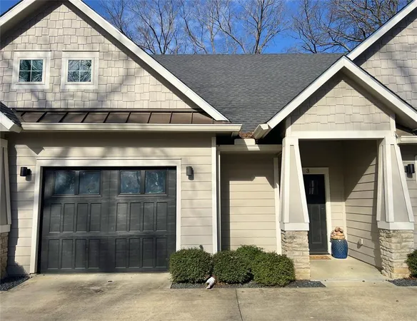 $1,895 | 1312 West Jefferson Street, Unit 3, Waxahachie, TX 75165