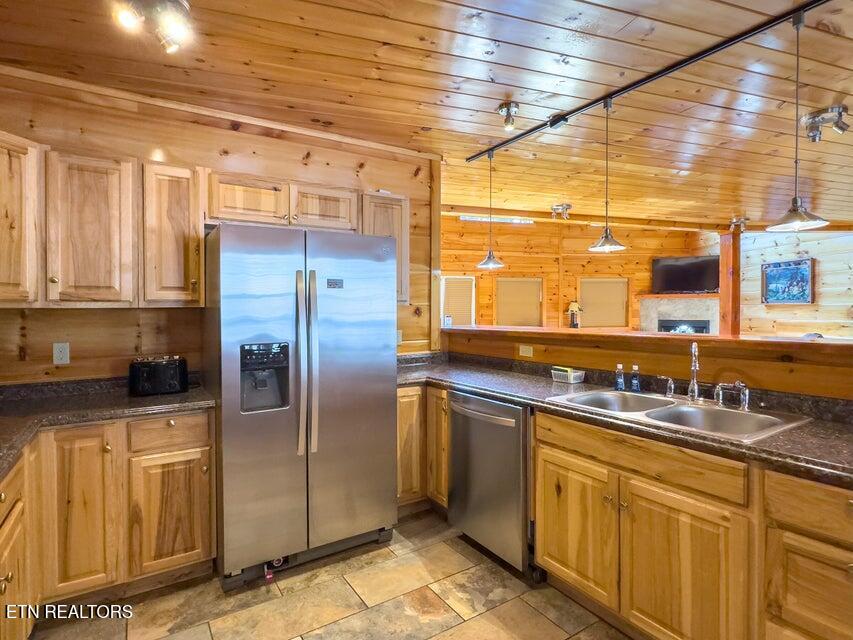 2205 Meredith Way Sevierville, TN 37876 - Photo 4 of 60 4