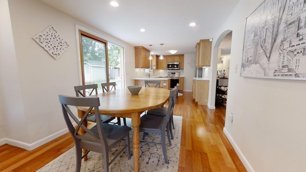 17 Wentworth Road Natick, MA 01760 - Photo 5 of 40