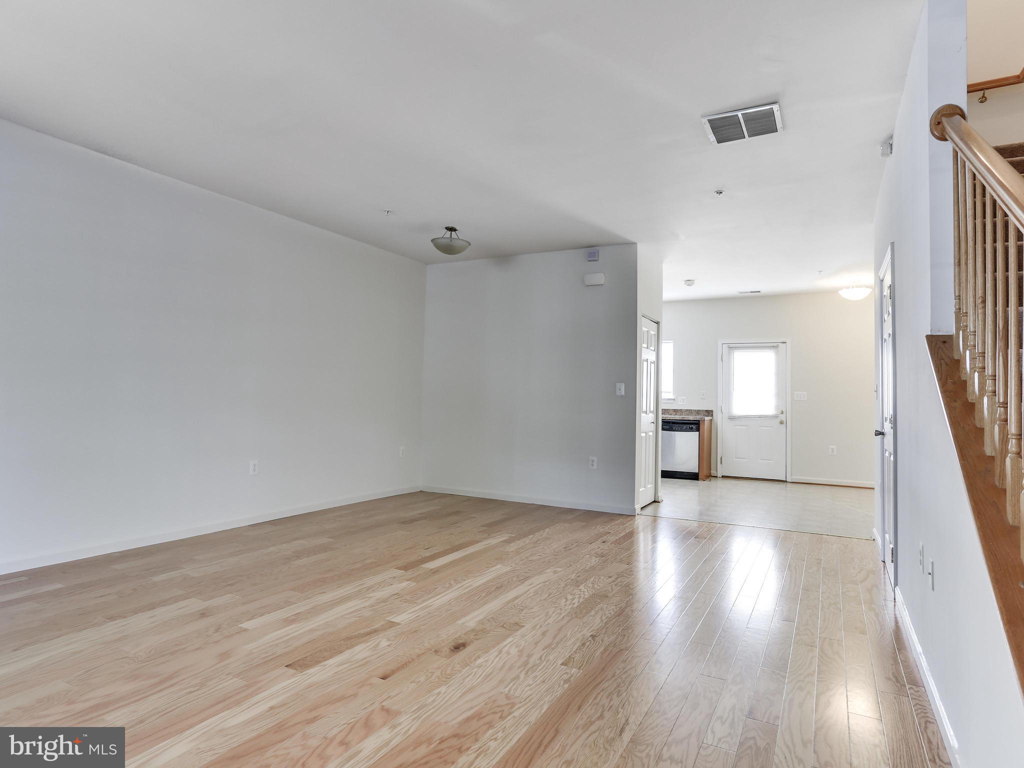 1523 Tubman Road Southeast Washington, DC 20020 - Photo 4 of 22 Living Room