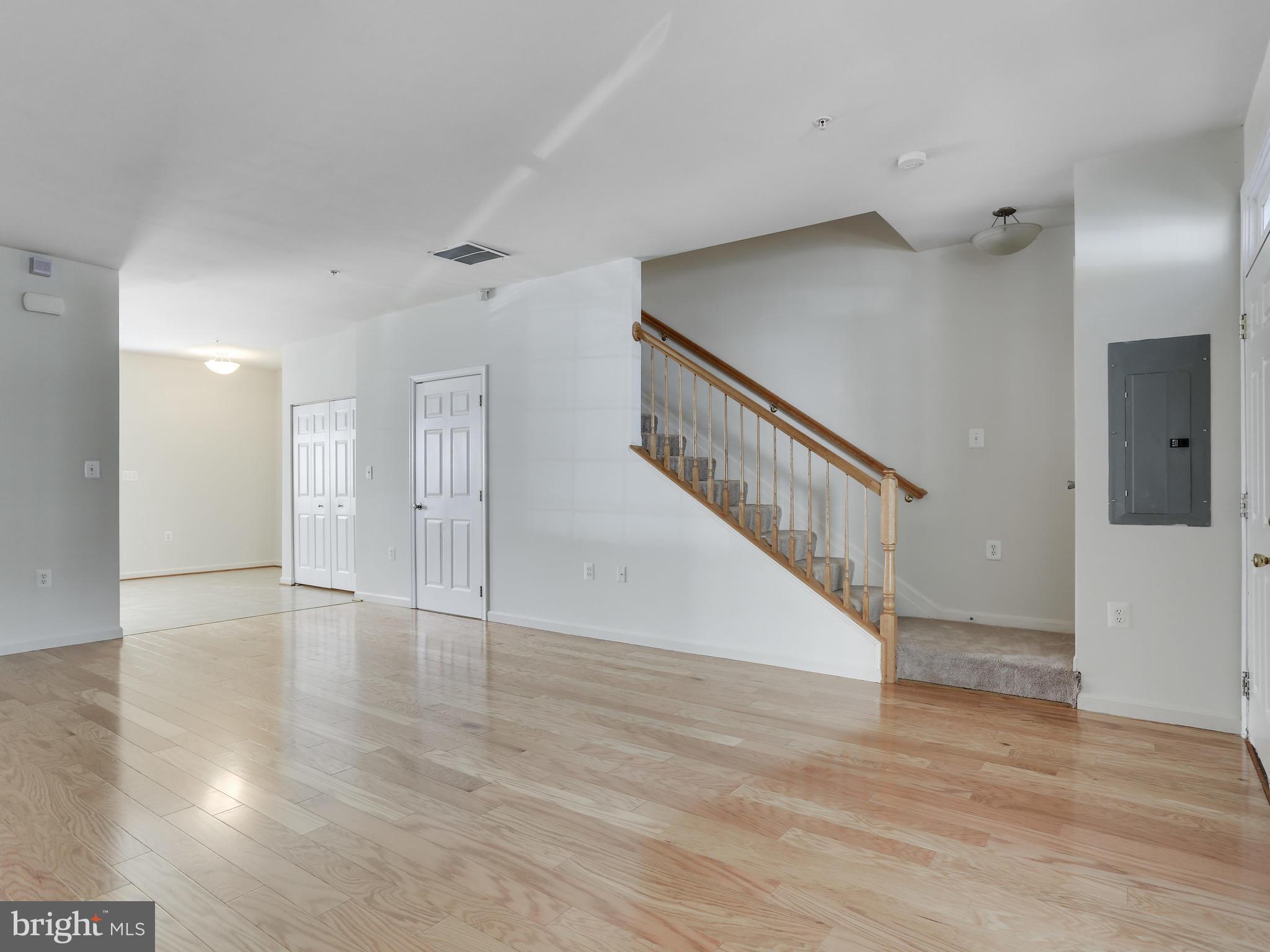 1523 Tubman Road Southeast Washington, DC 20020 - Photo 5 of 22 Living Room