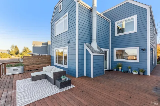 $1,129,000 | 616 Santana Road, Novato, CA 94945