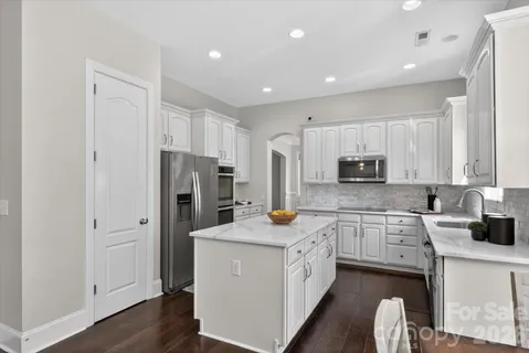 $959,000 | 4936 Hawk Shadow Lane, Charlotte, NC 28277