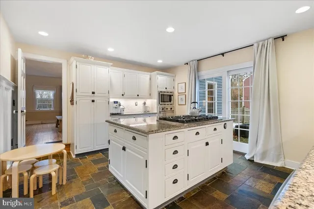 $690,000 | 4273 Quakerbridge Road, Princeton, NJ 08540