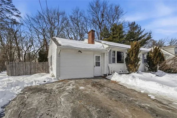 $369,900 | 165 Lockwood Street, West Warwick, RI 02893