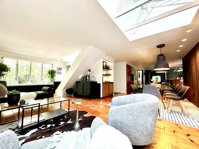 $2,074,000 | 1420 Curve Street, Carlisle, MA 01741