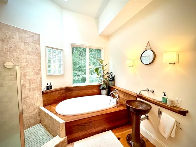 $2,074,000 | 1420 Curve Street, Carlisle, MA 01741