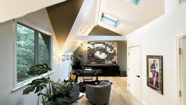 $2,074,000 | 1420 Curve Street, Carlisle, MA 01741