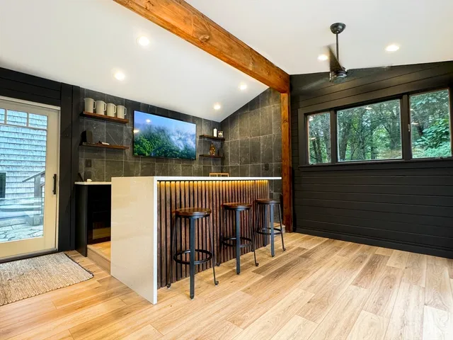 $2,074,000 | 1420 Curve Street, Carlisle, MA 01741