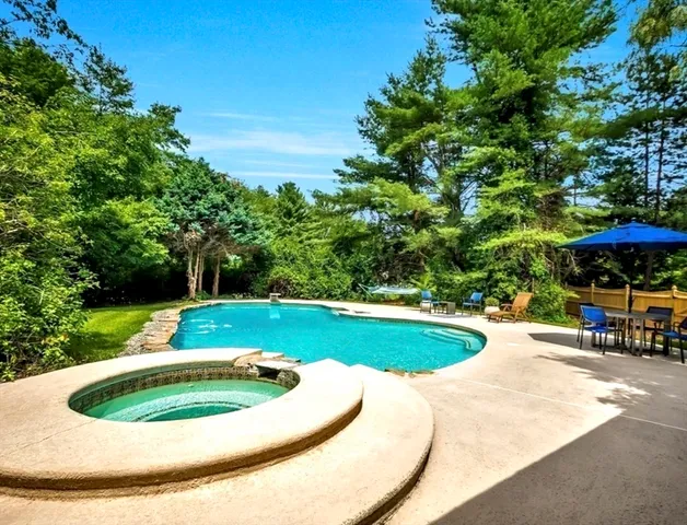 $2,074,000 | 1420 Curve Street, Carlisle, MA 01741