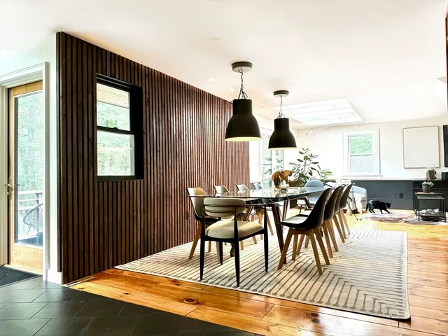 $2,074,000 | 1420 Curve Street, Carlisle, MA 01741