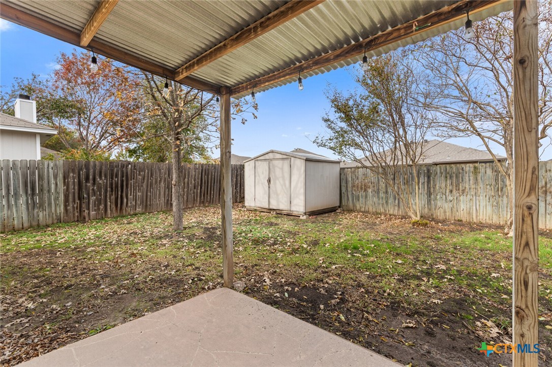 808 Silver Stone Drive Temple, TX 76502 - Photo 28 of 31 a backyard of a house