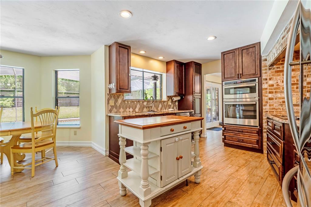 1375 Louis Court DeLand, FL 32720 - Photo 9 of 49