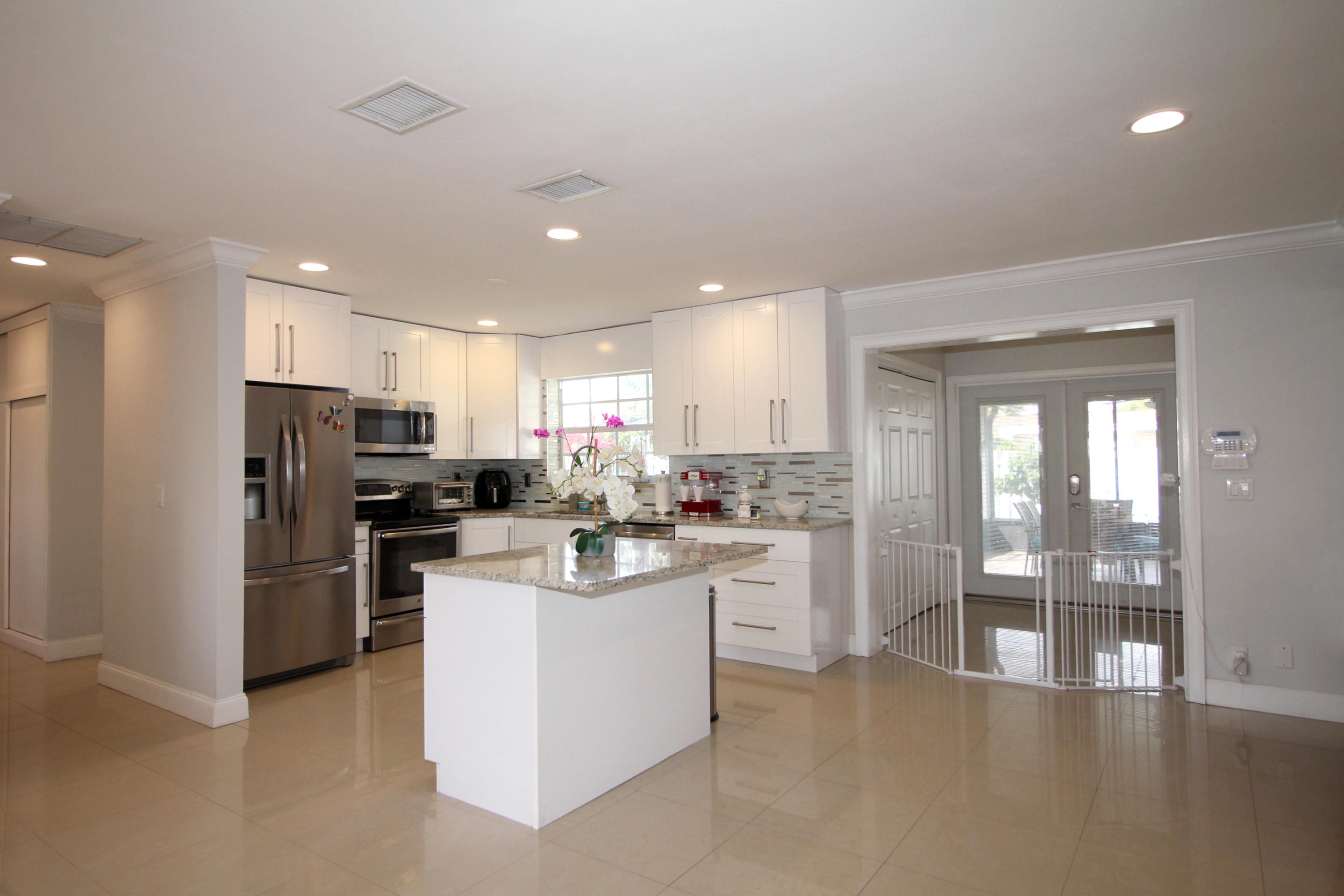441 Los Altos Road Palm Springs, FL 33461 - Photo 37 of 40 IMG_4717