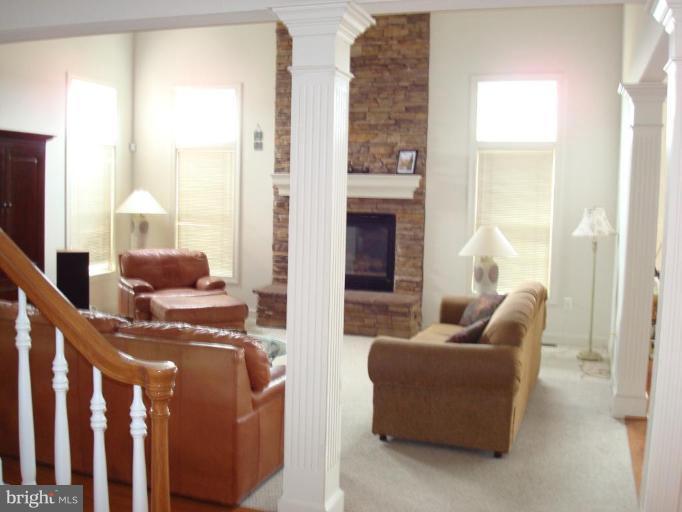 22305 Goshen School Road Gaithersburg, MD 20882 - Photo 6 of 11 Family Room