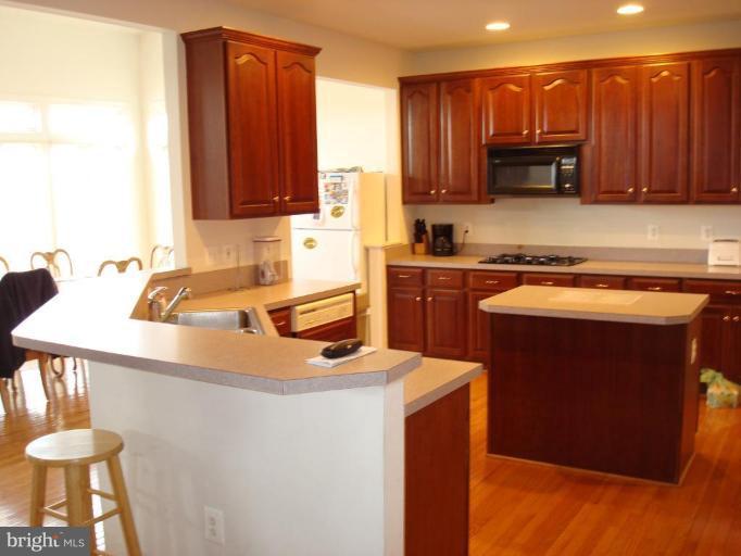 22305 Goshen School Road Gaithersburg, MD 20882 - Photo 10 of 11 Kitchen